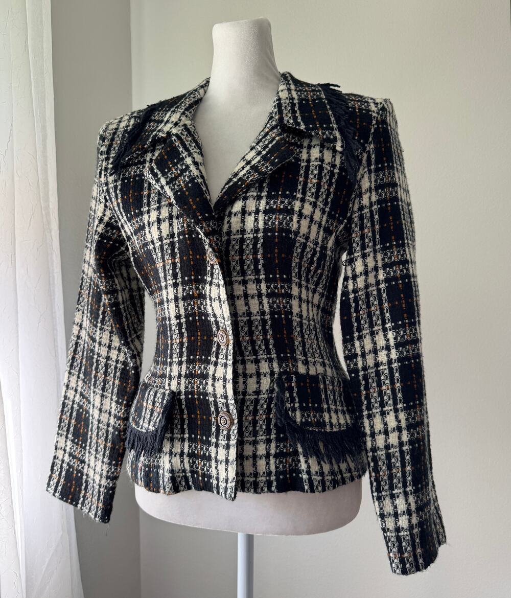 Vintage Y2K Wrapper Black & White Textured Blazer w/ Shoulder Pads